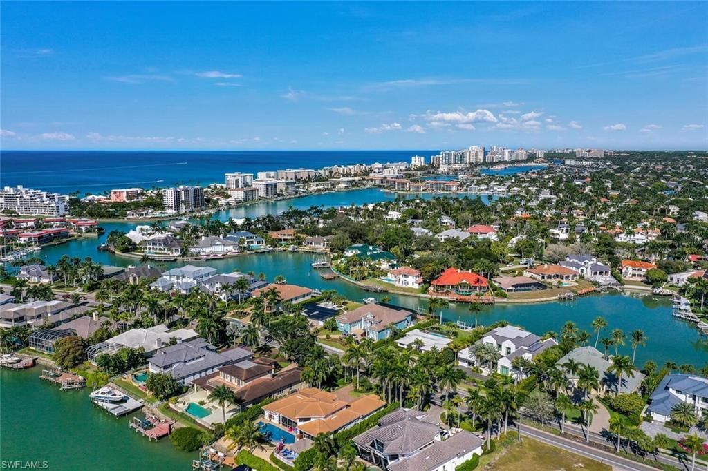 367 Mooring Line Dr, Naples, FL 34102 Photo