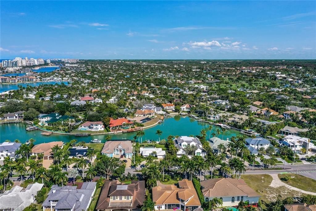 367 Mooring Line Dr, Naples, FL 34102 Photo