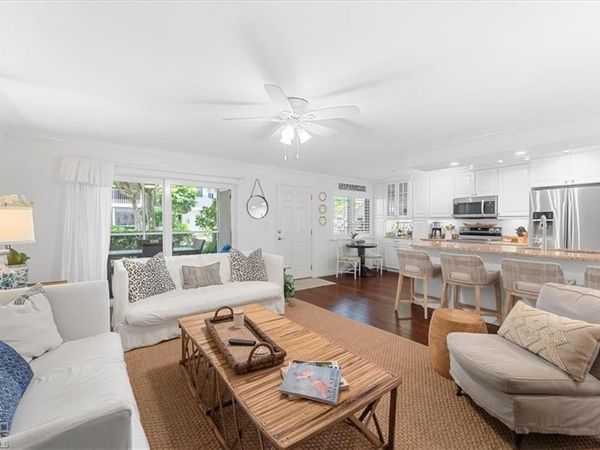 380 4th AVE S, Unit 380, NAPLES, FL 34102