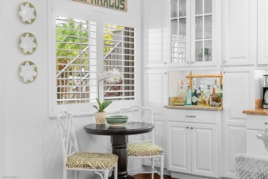 380 4th Ave S, Unit 380, Naples, FL 34102 Photo