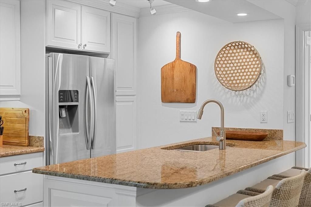 380 4th Ave S, Unit 380, Naples, FL 34102 Photo