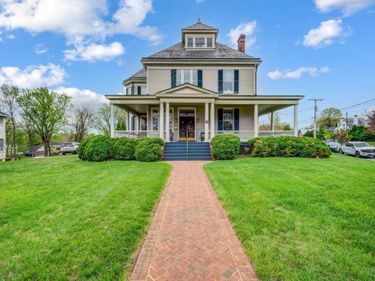 2525 Rivermont Avenue, Lynchburg, VA 24503