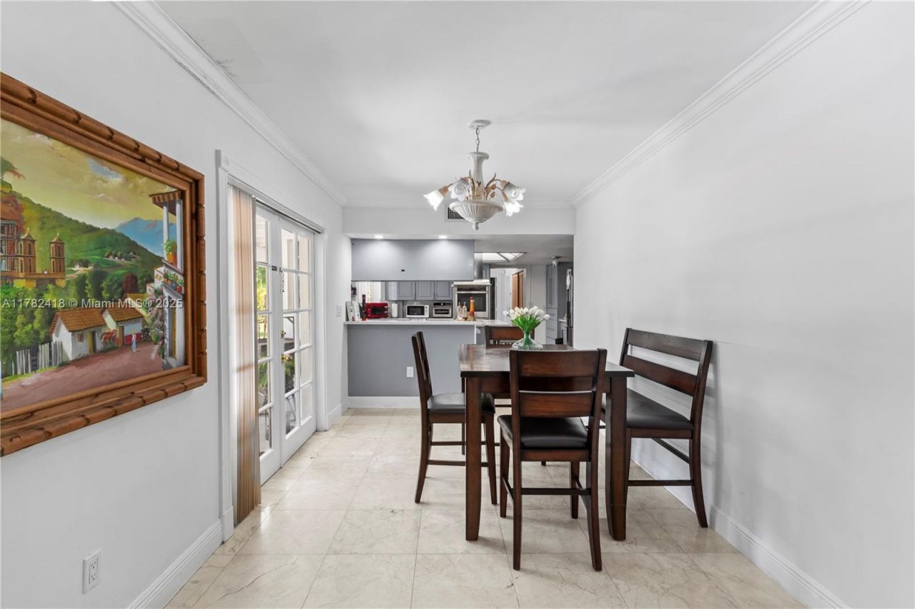 8350 SW 98 Th St, Miami, FL 33156 Photo