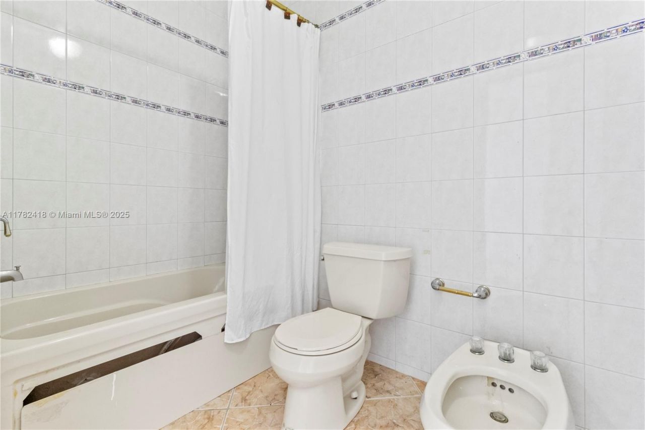 8350 SW 98 Th St, Miami, FL 33156 Photo