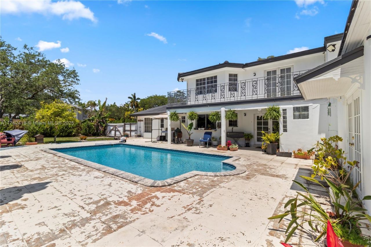 8350 SW 98 Th St, Miami, FL 33156 Photo