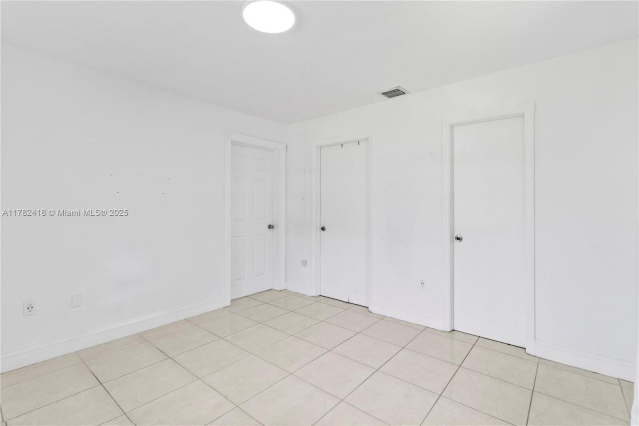 8350 SW 98 Th St, Miami, FL 33156 Photo