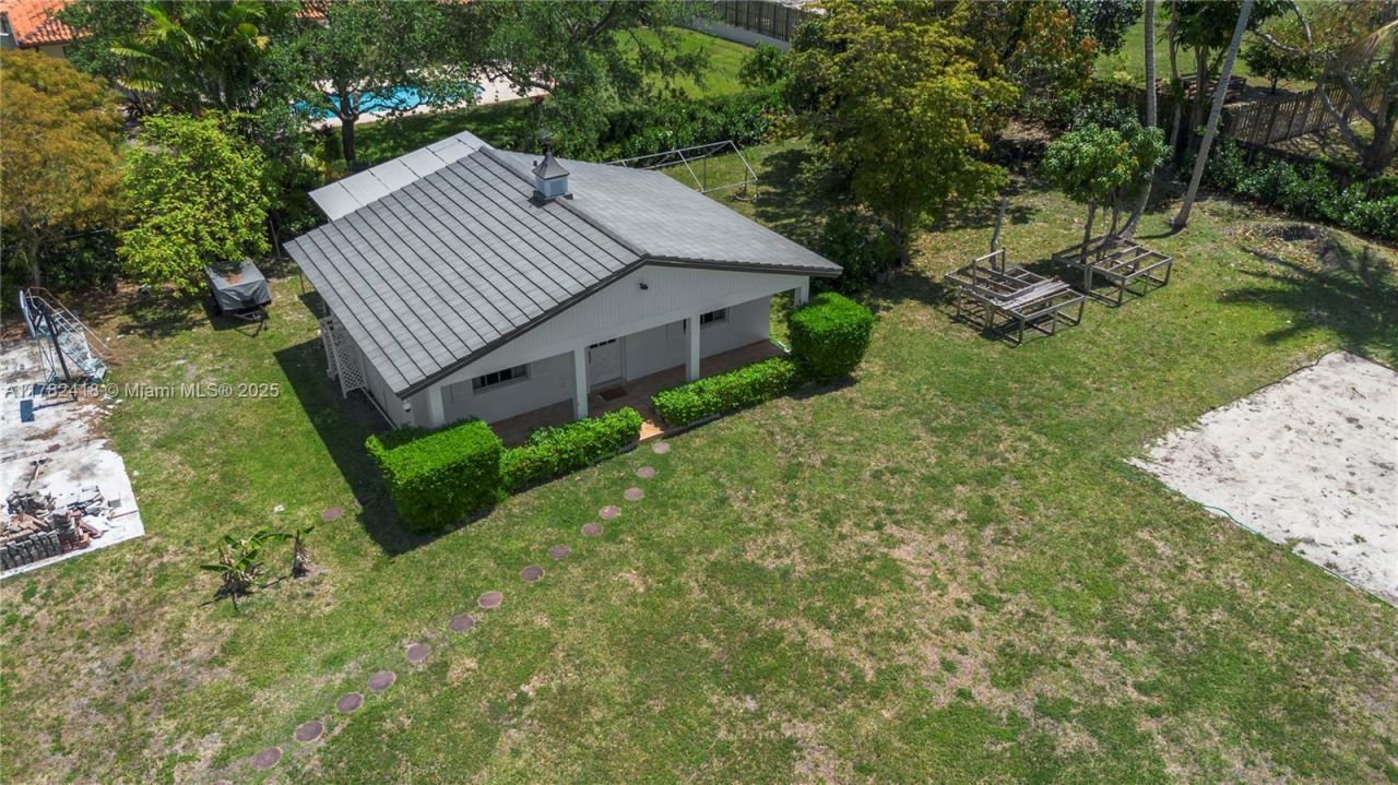 8350 SW 98 Th St, Miami, FL 33156 Photo