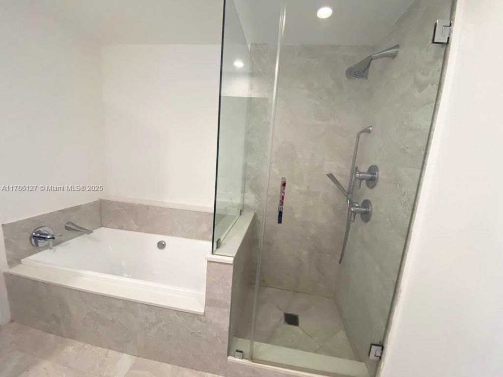 488 NE 18th St, Unit 4905, Miami, FL 33132 Photo