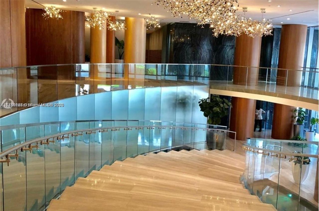 488 NE 18th St, Unit 4905, Miami, FL 33132 Photo