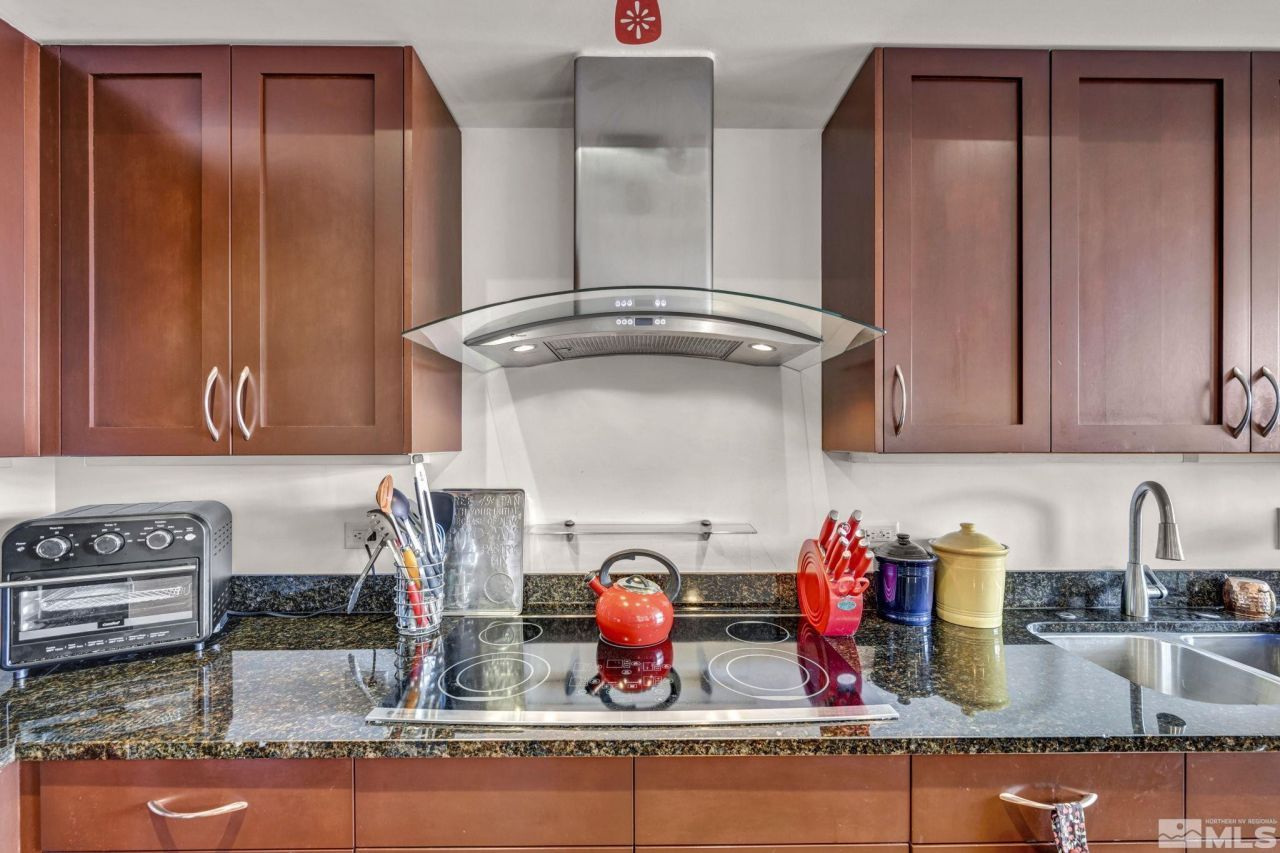 255 N Sierra Street, Unit 407, Reno, NV 89501 Photo