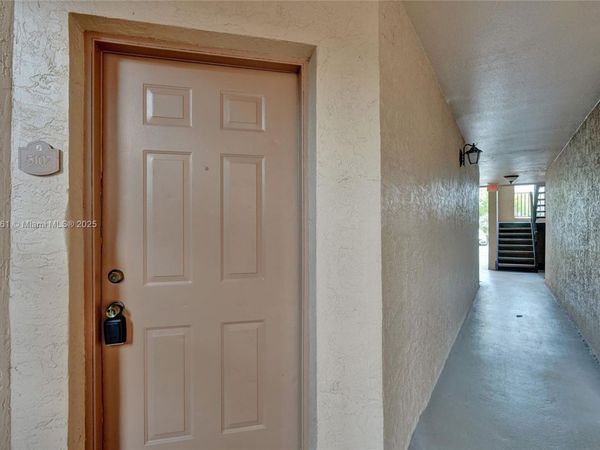 2866 S University Dr, Unit 5107, Davie, FL 33328