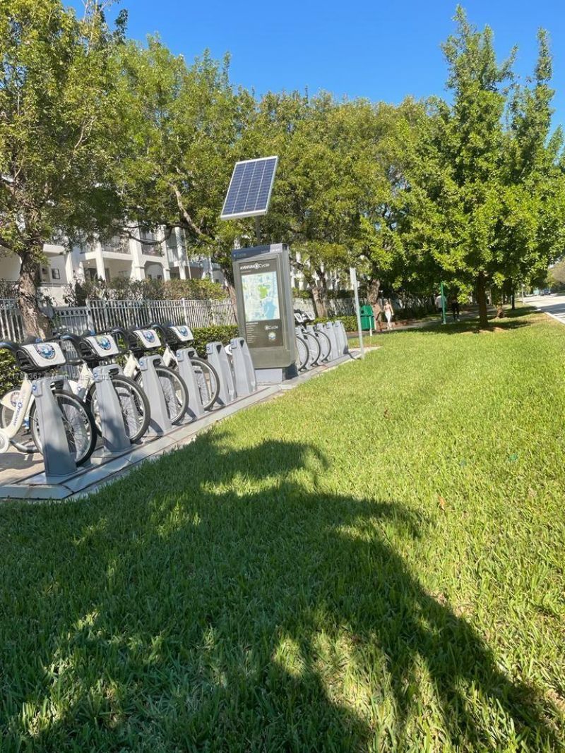 20000 E Country Club Dr, Unit 405, Aventura, FL 33180 Photo