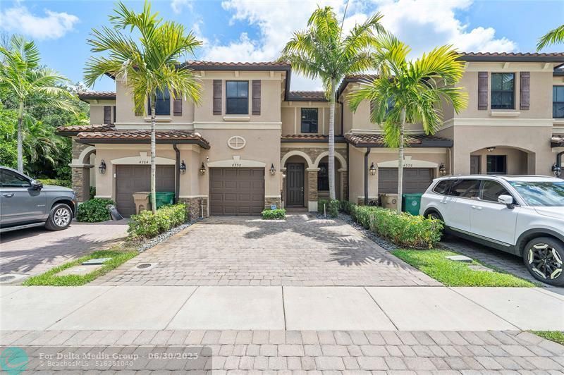 4990 Loebner Terrace, Davie, FL 33314 Photo