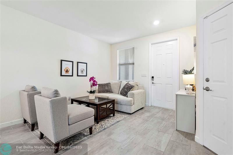 4990 Loebner Terrace, Davie, FL 33314 Photo