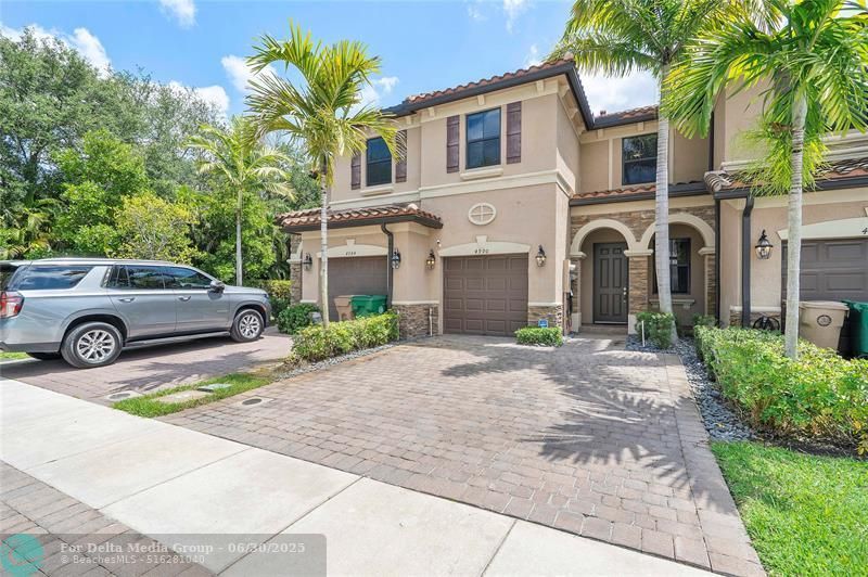 4990 Loebner Terrace, Davie, FL 33314 Photo