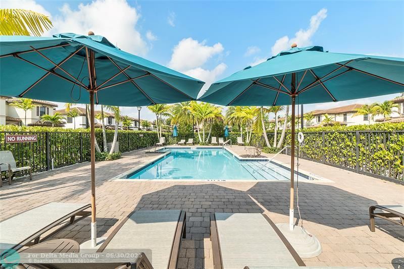 4990 Loebner Terrace, Davie, FL 33314 Photo