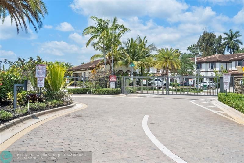 4990 Loebner Terrace, Davie, FL 33314 Photo