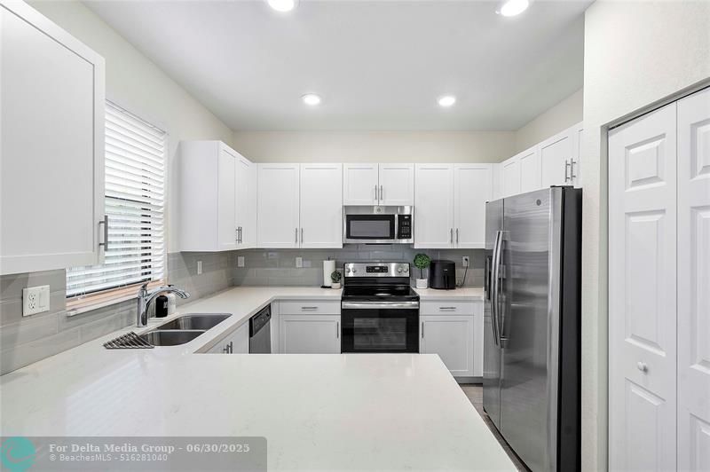 4990 Loebner Terrace, Davie, FL 33314 Photo