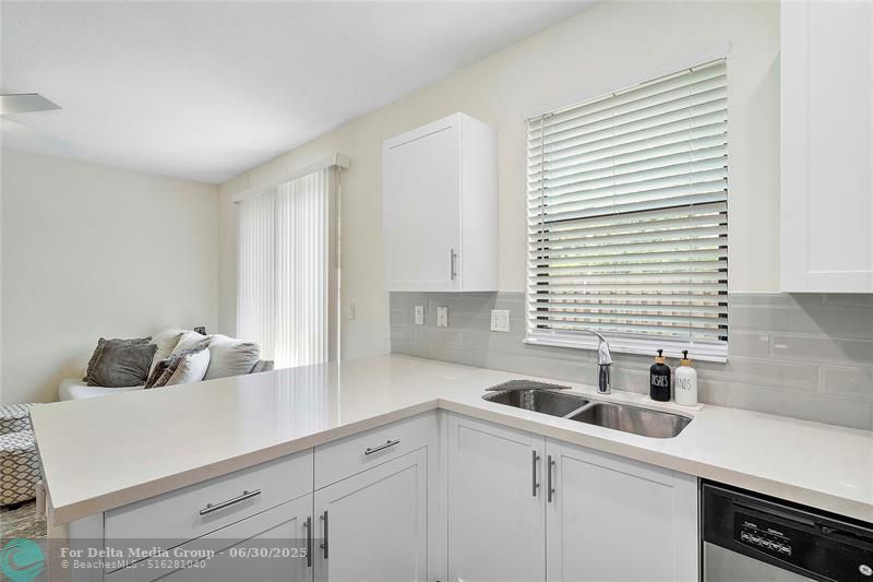 4990 Loebner Terrace, Davie, FL 33314 Photo