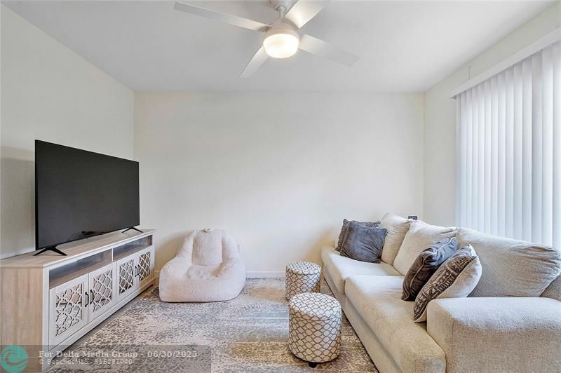 4990 Loebner Terrace, Davie, FL 33314 Photo