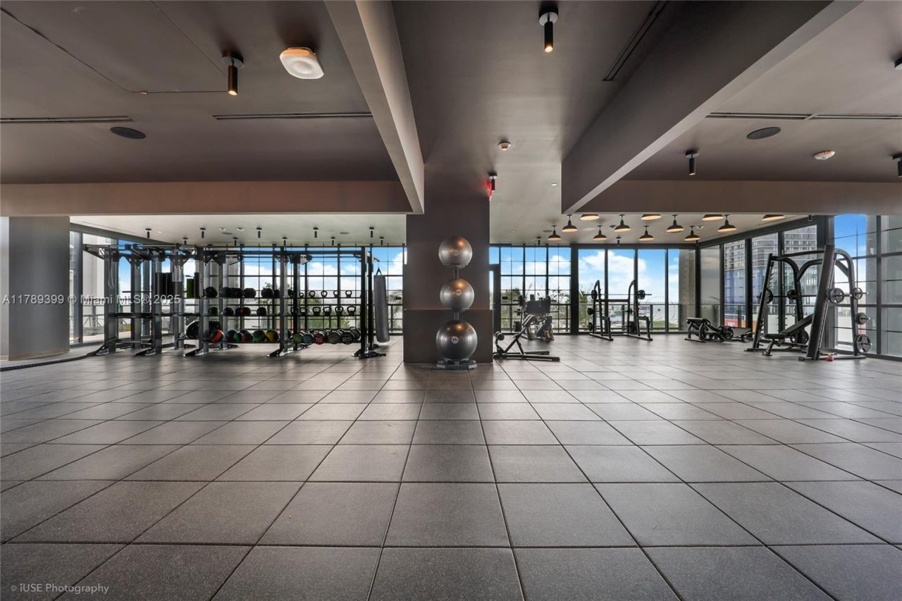 159 NE 6 Street, Unit 2402, Miami, FL 33132 Photo