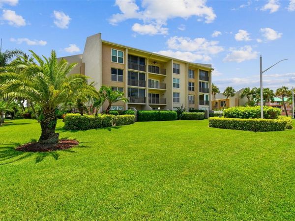 845 BENJAMIN FRANKLIN DRIVE, Unit 101, SARASOTA, FL 34236