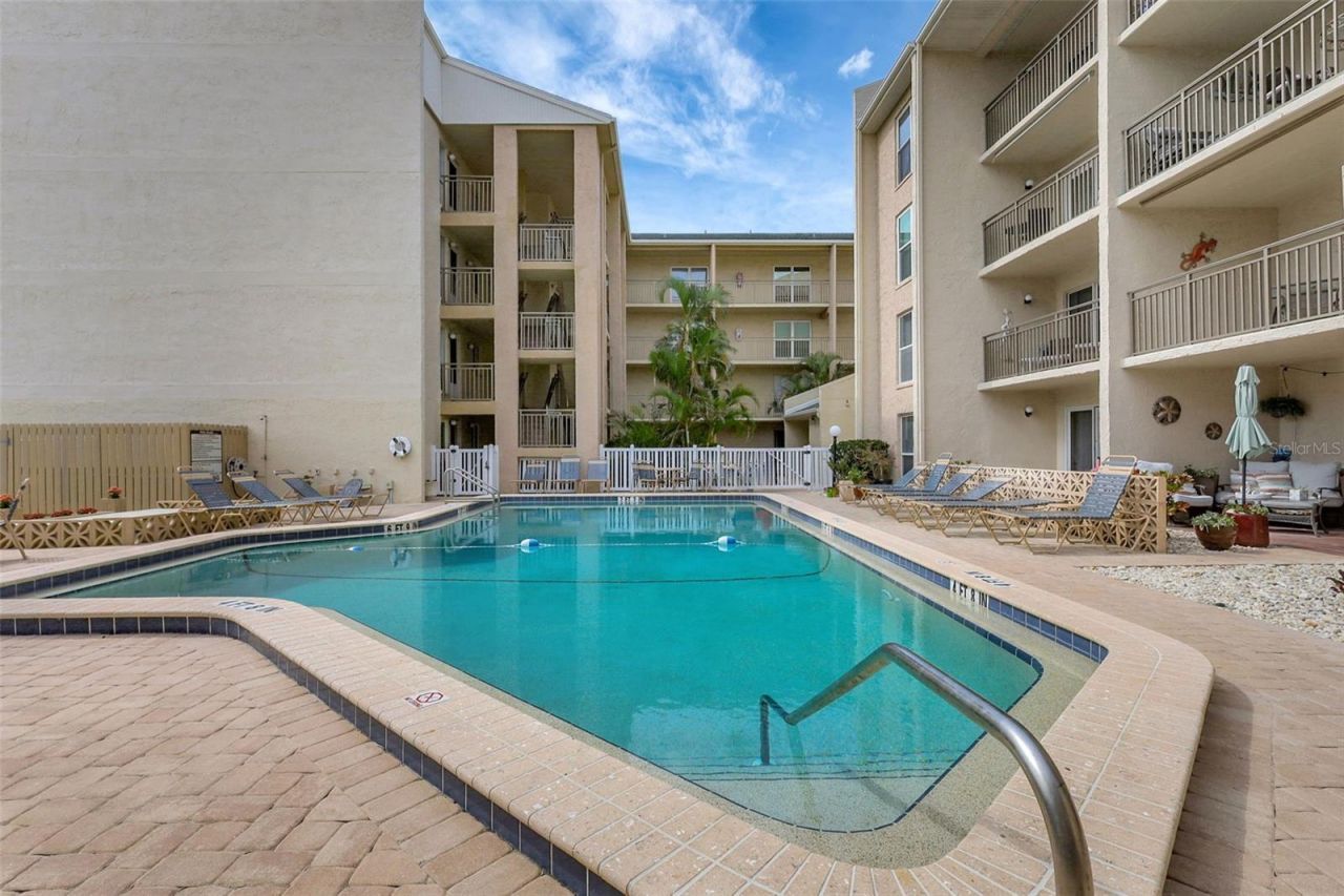 845 Benjamin Franklin Drive, Unit 101, Sarasota, FL 34236 Photo