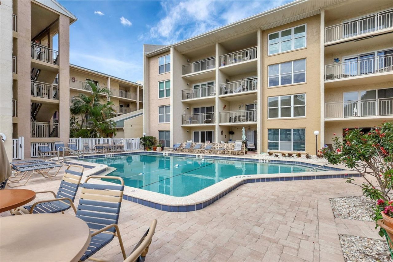 845 Benjamin Franklin Drive, Unit 101, Sarasota, FL 34236 Photo