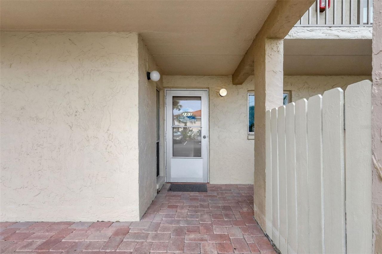 845 Benjamin Franklin Drive, Unit 101, Sarasota, FL 34236 Photo