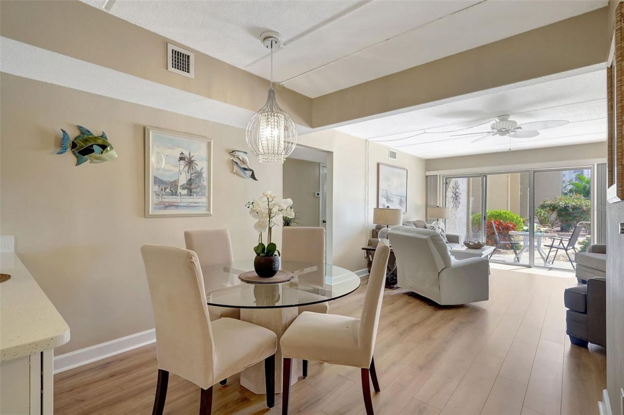 845 Benjamin Franklin Drive, Unit 101, Sarasota, FL 34236 Photo