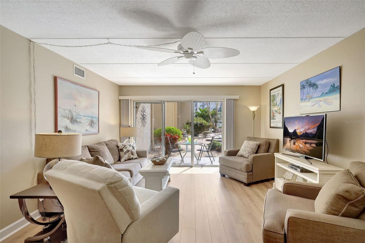 845 Benjamin Franklin Drive, Unit 101, Sarasota, FL 34236 Photo