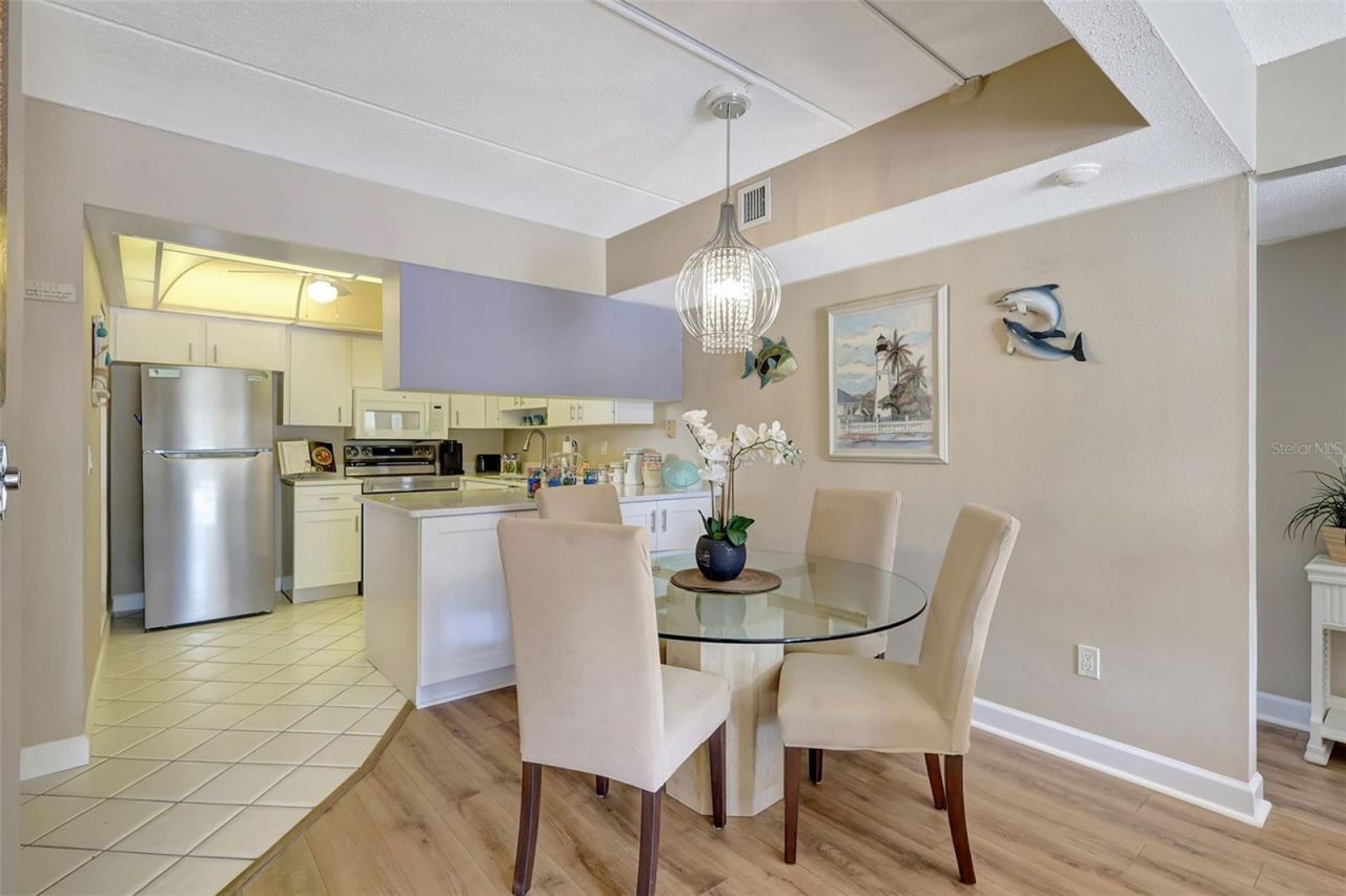 845 Benjamin Franklin Drive, Unit 101, Sarasota, FL 34236 Photo