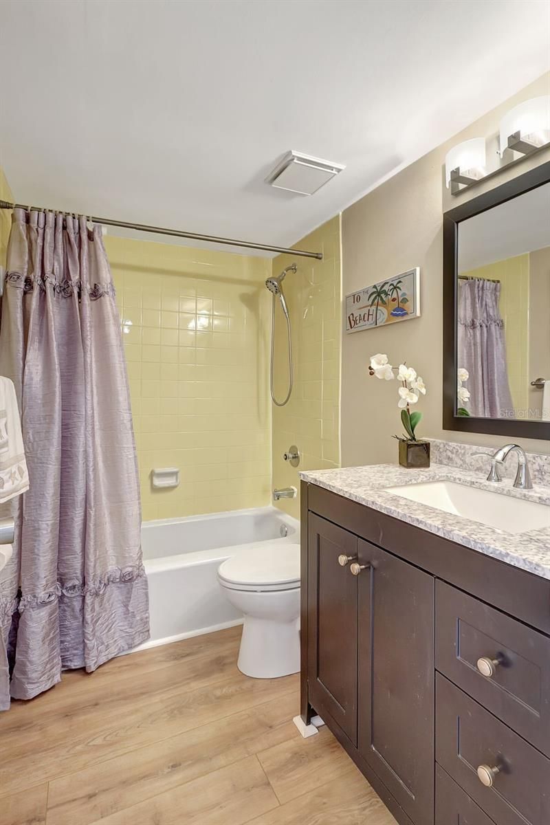 845 Benjamin Franklin Drive, Unit 101, Sarasota, FL 34236 Photo