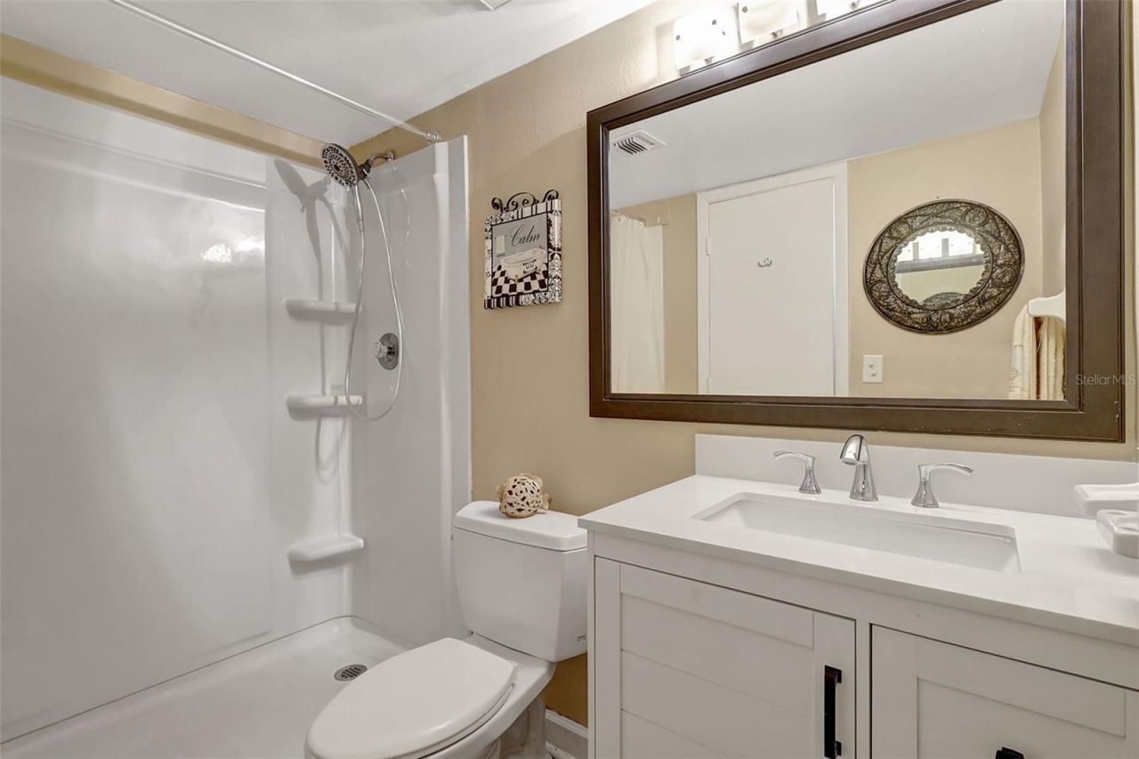 845 Benjamin Franklin Drive, Unit 101, Sarasota, FL 34236 Photo