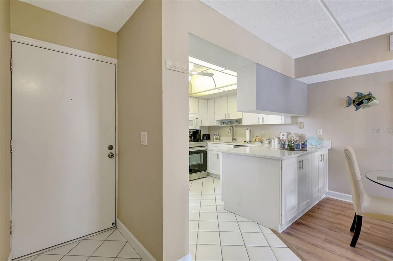 845 Benjamin Franklin Drive, Unit 101, Sarasota, FL 34236 Photo