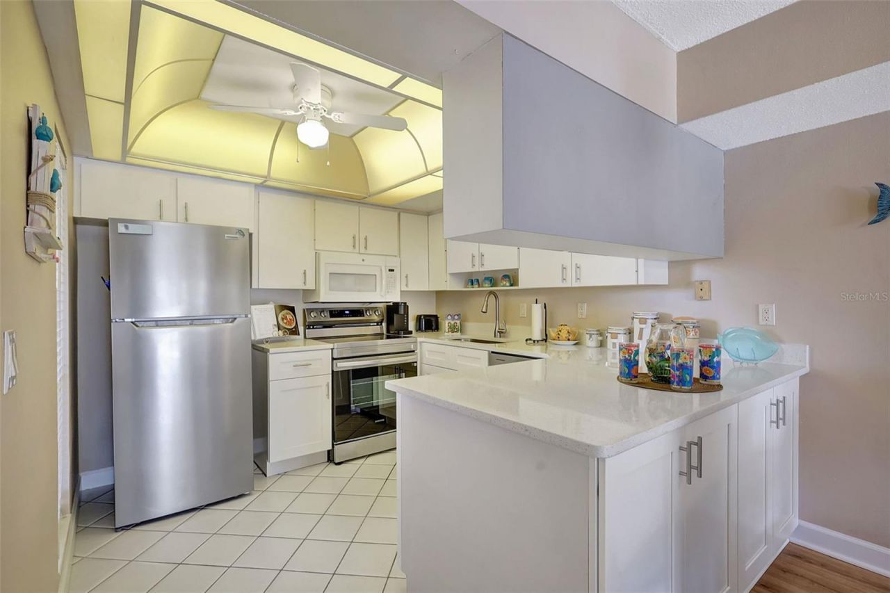 845 Benjamin Franklin Drive, Unit 101, Sarasota, FL 34236 Photo