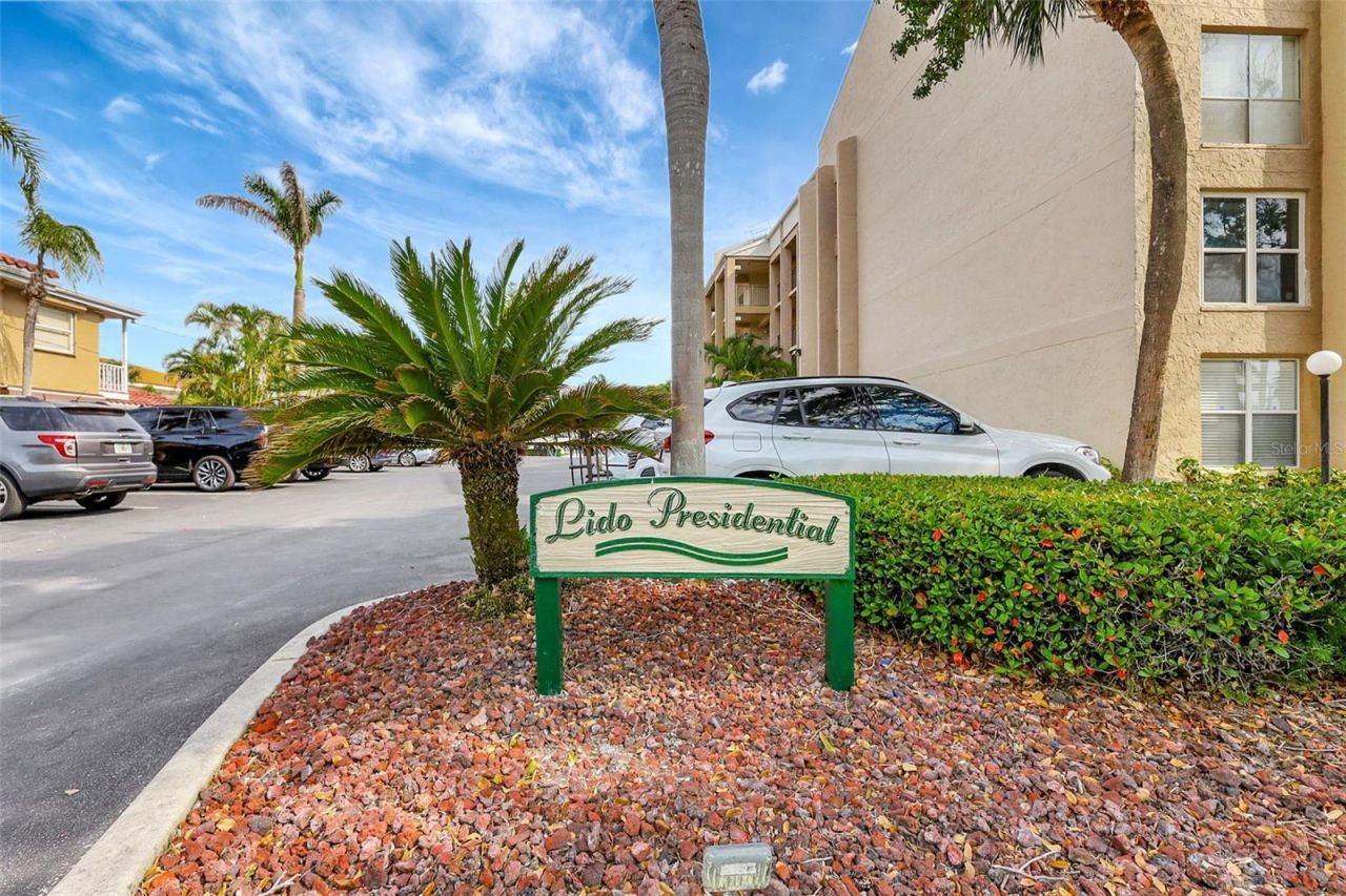 845 Benjamin Franklin Drive, Unit 101, Sarasota, FL 34236 Photo