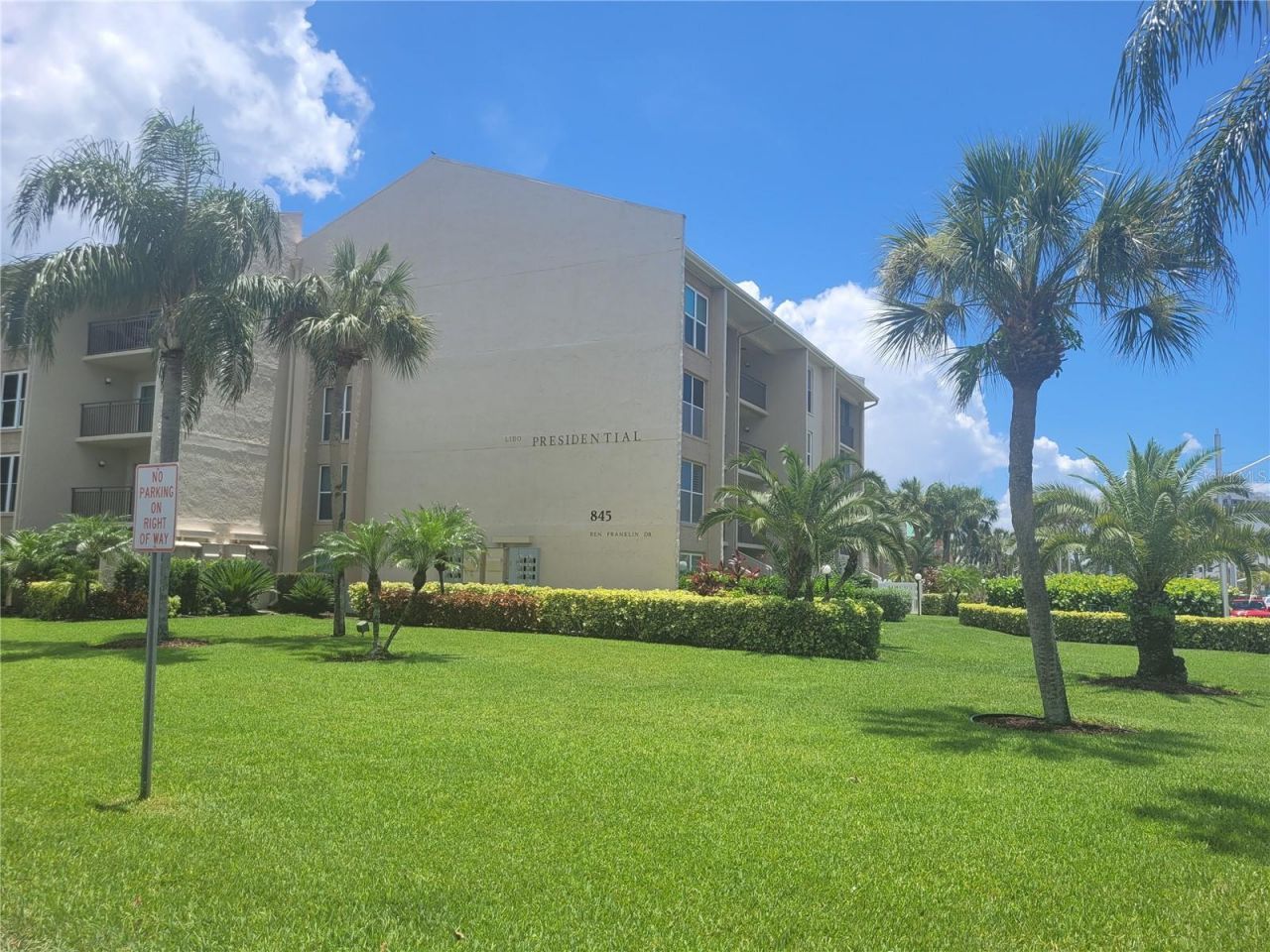 845 Benjamin Franklin Drive, Unit 101, Sarasota, FL 34236 Photo