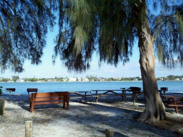 845 Benjamin Franklin Drive, Unit 101, Sarasota, FL 34236 Photo