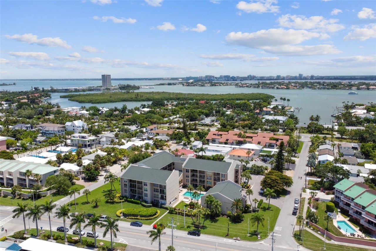 845 Benjamin Franklin Drive, Unit 101, Sarasota, FL 34236 Photo