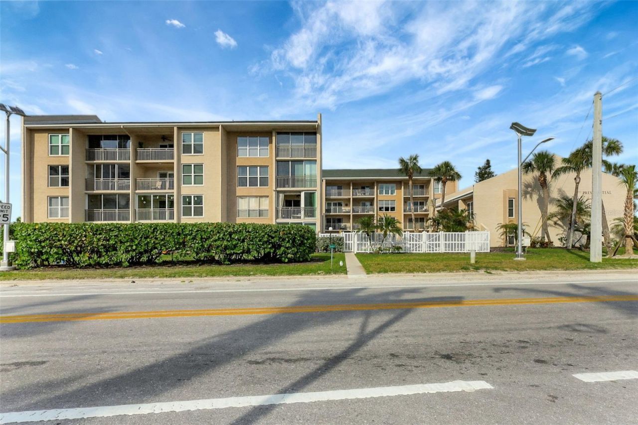 845 Benjamin Franklin Drive, Unit 101, Sarasota, FL 34236 Photo