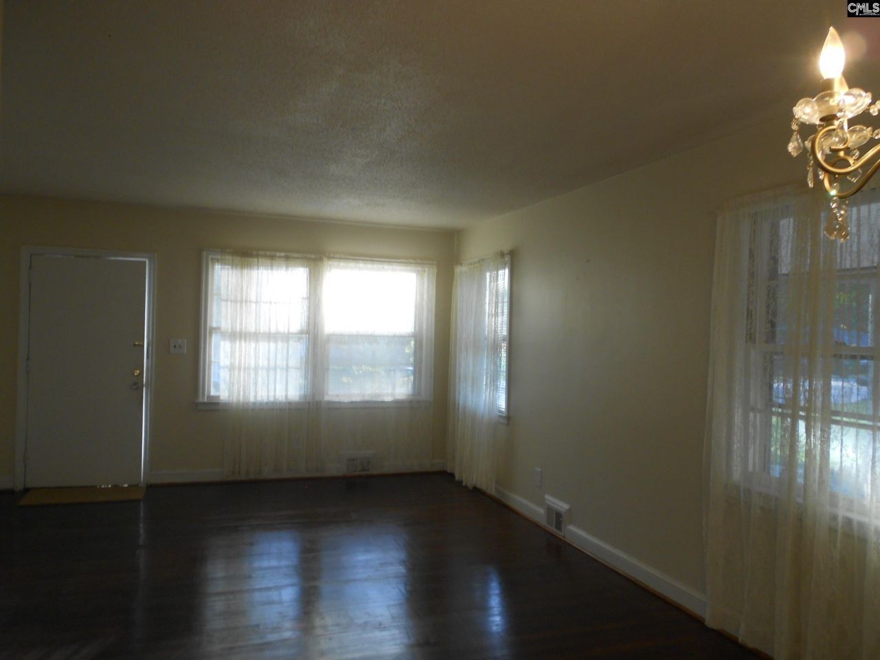 924 Stebondale Road Photo 8