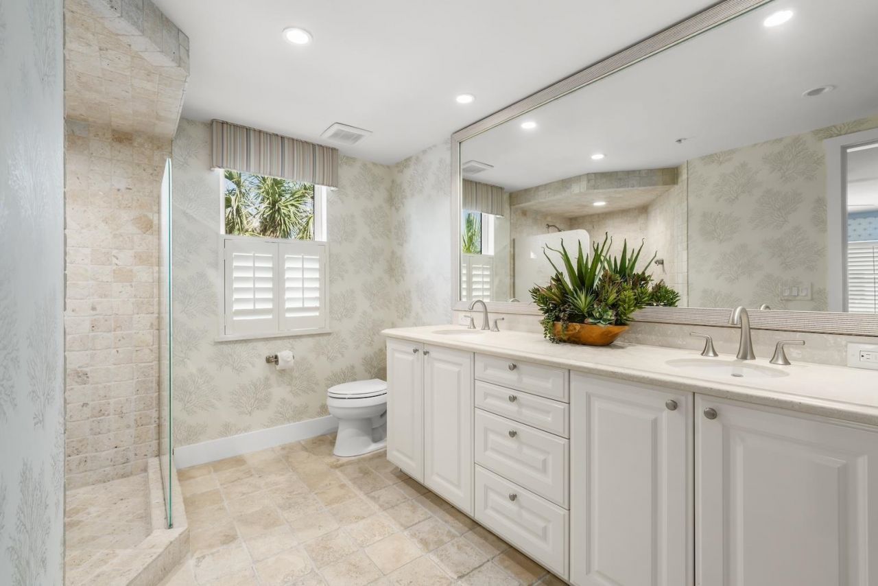 2549 W Gulf Dr, Unit 102, Sanibel, FL 33957 Photo