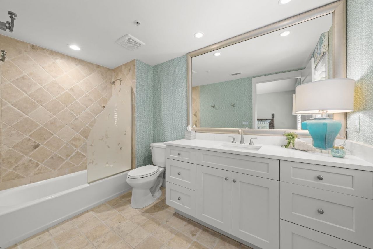 2549 W Gulf Dr, Unit 102, Sanibel, FL 33957 Photo