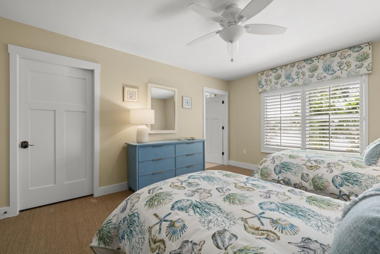 2549 W Gulf Dr, Unit 102, Sanibel, FL 33957 Photo