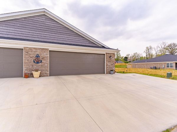 5322 Dauby Drive, Unit B, Evansville, IN 47710