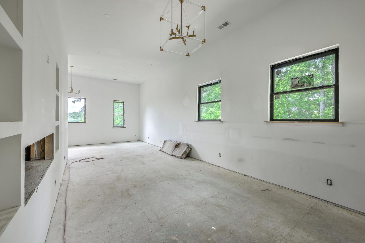 404 Fairington Drive Photo 26