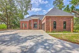 404 Fairington Drive photo 4