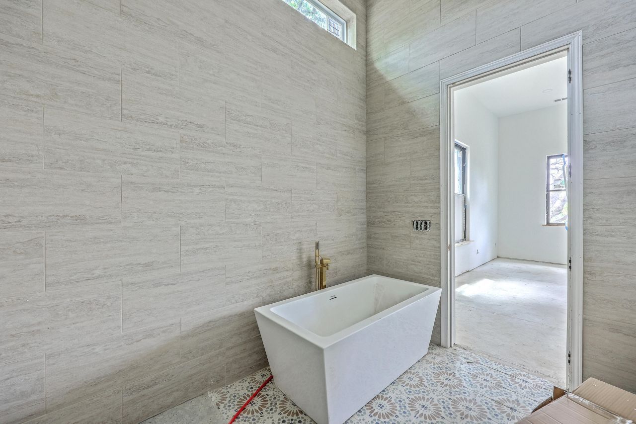 404 Fairington Drive Photo 39