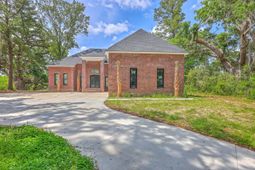 404 Fairington Drive photo 4